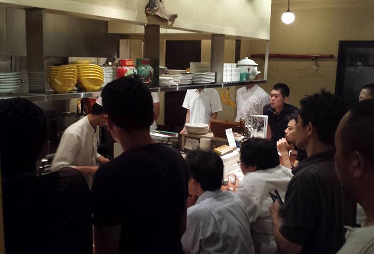 中国料理を中心とし 異ジャンルの料理人が集まる 深夜の勉強会