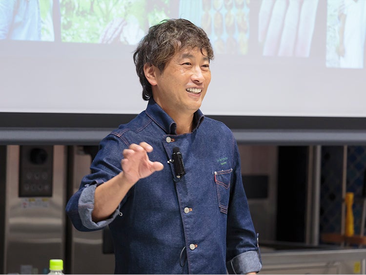 ハグミュージアムイベント「小山進の考えるショコラ～世界が評価する表現力～」第１章：はじめに～ショコラづくりに大切なこと～