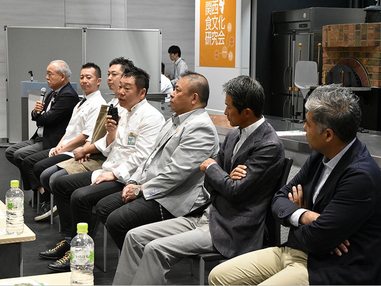 料理の発想ワークショップ part2 ピザから発想する「生地と具のかかわり」の再構築Program 3：ディスカッション 2/2